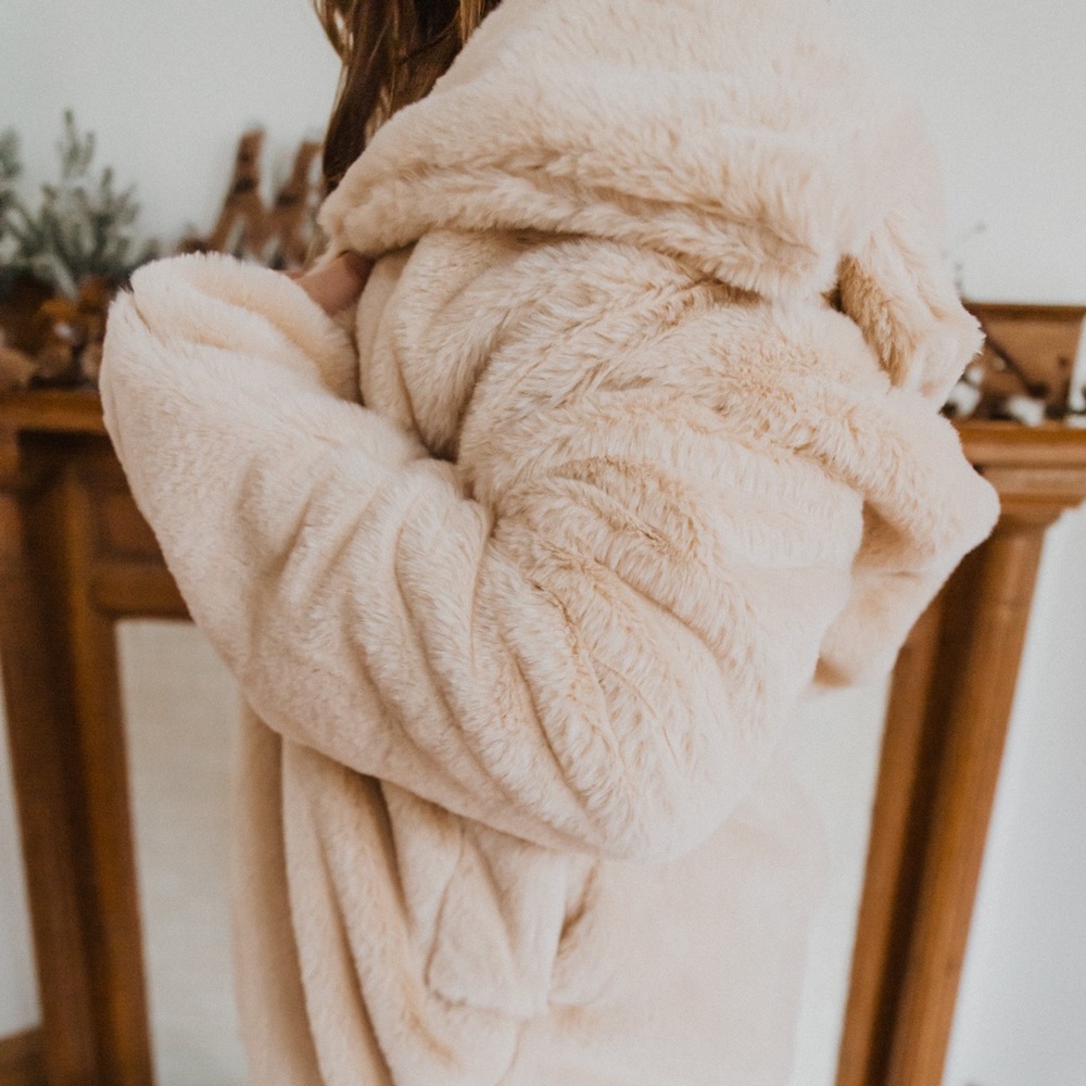 Extremely soft teddy jacket - Picture 10 of 13